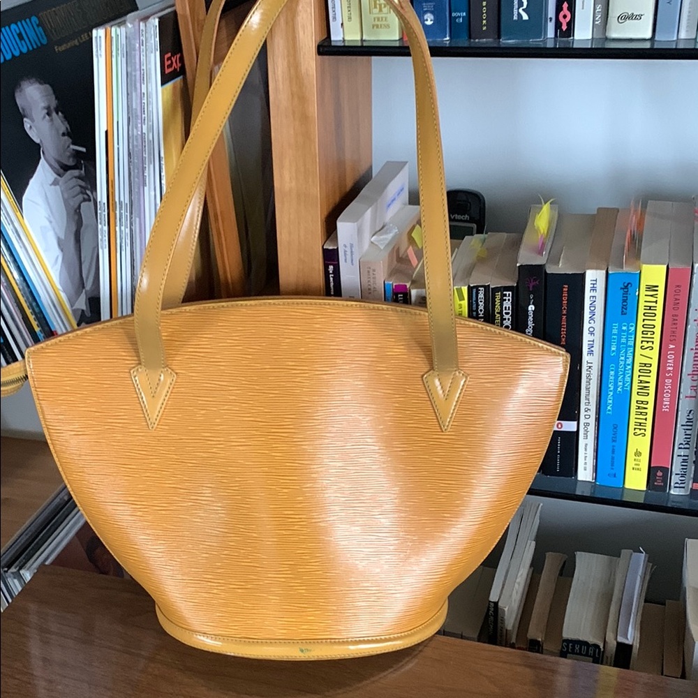 Louis Vuitton  EPI Yellow Purse - Picture 4 of 14